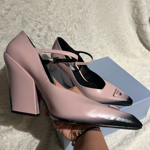 NIB Prada Logo Toe Mary Jane Pump - Picture 13 of 16